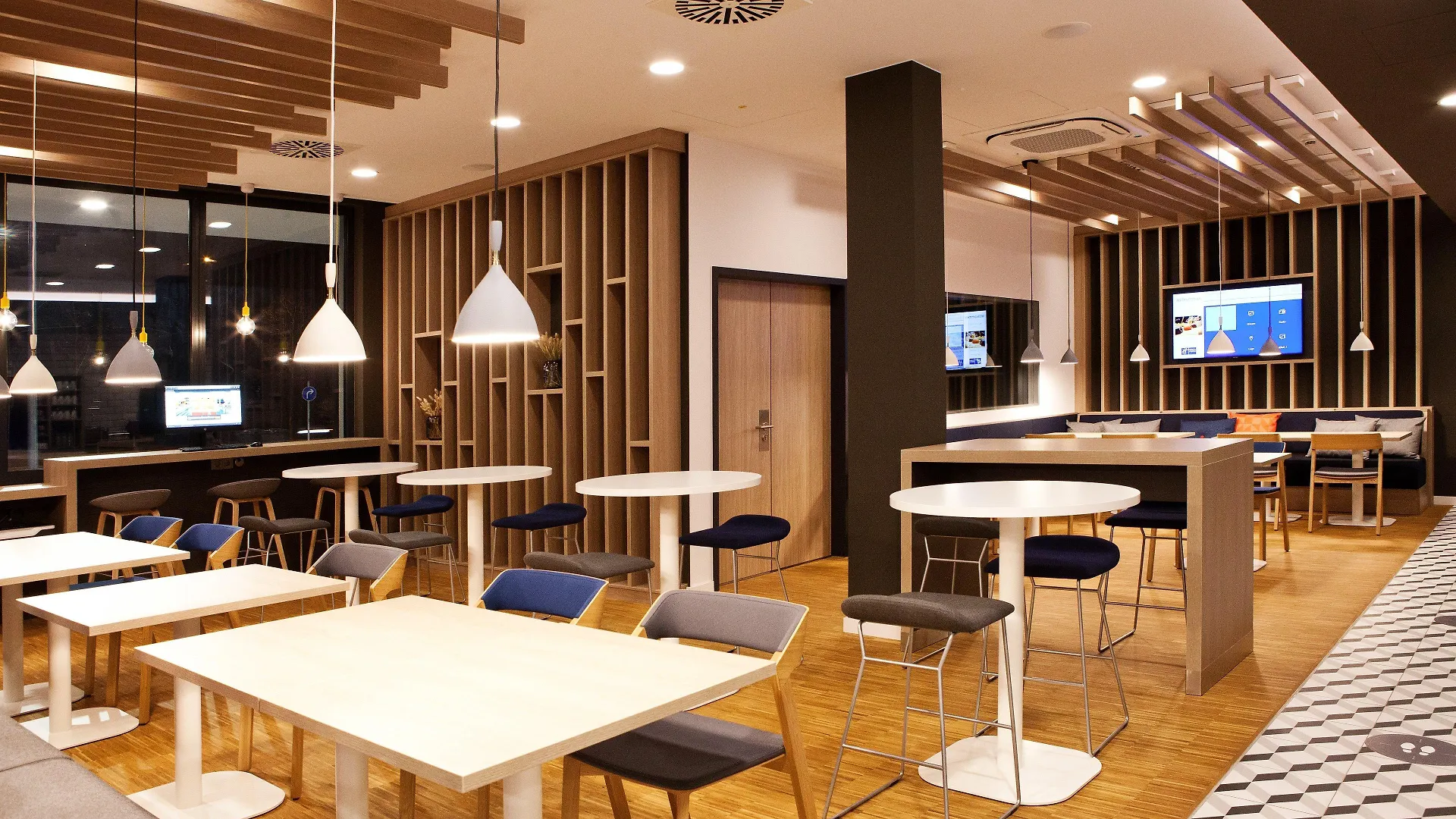 *** Hotel Holiday Inn Express Munich - Olympiapark By Ihg Tyskland